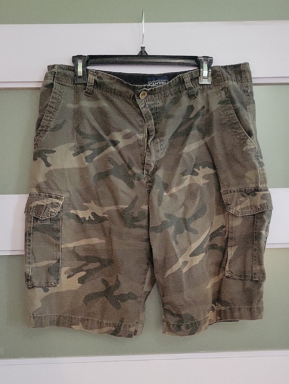 Men's Camo Cargo Shorts - Olive Green